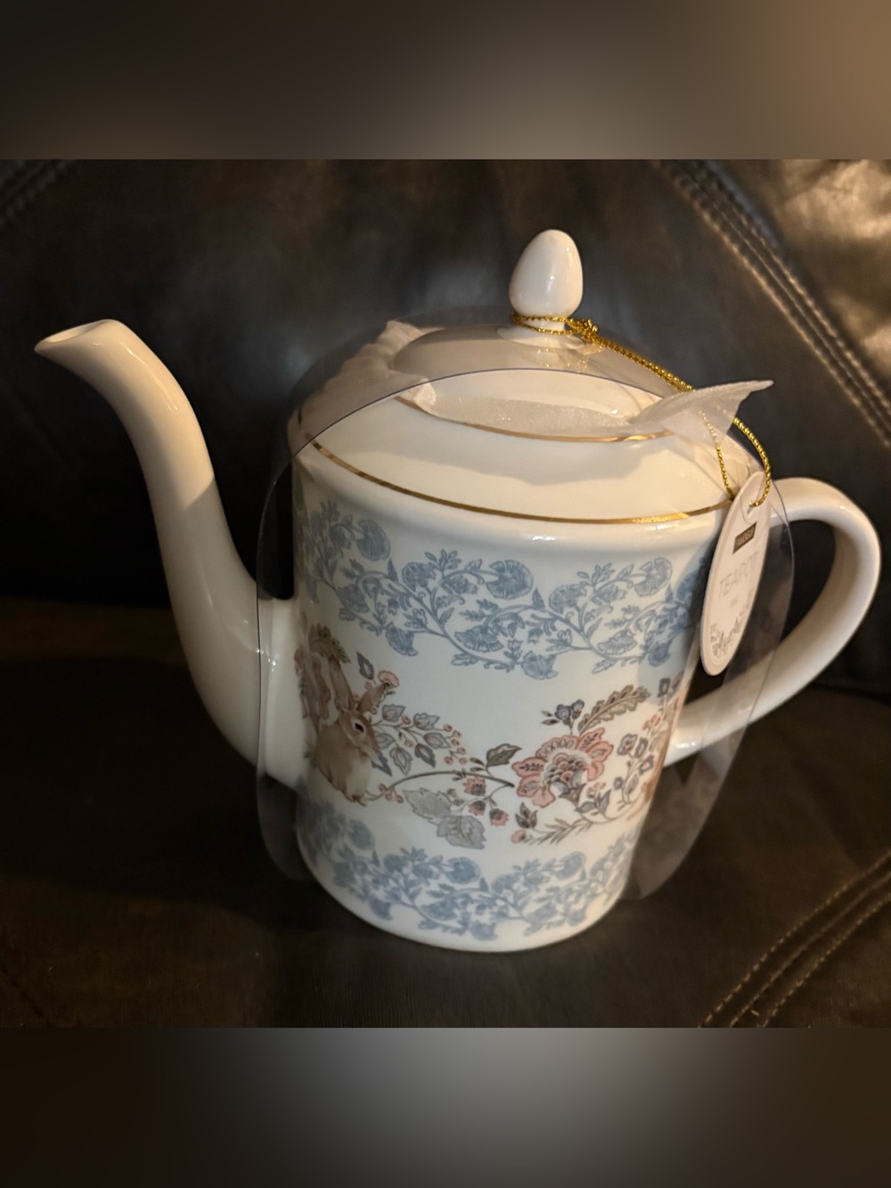 Envogue Porcelain Teapot Spring Floral w Bunnies 30oz NWT